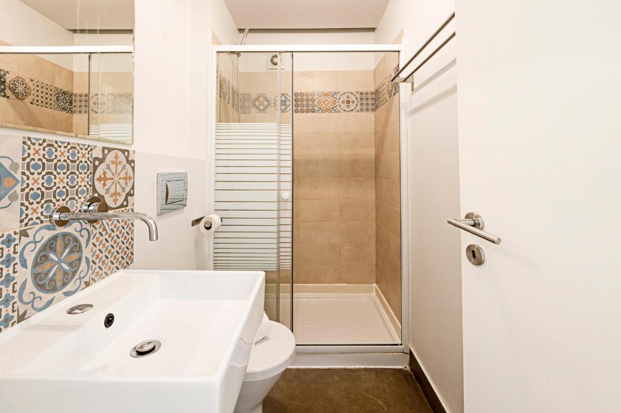 Lovelystay - Cativo Studio Downtown By Metro Station Porto Exterior photo