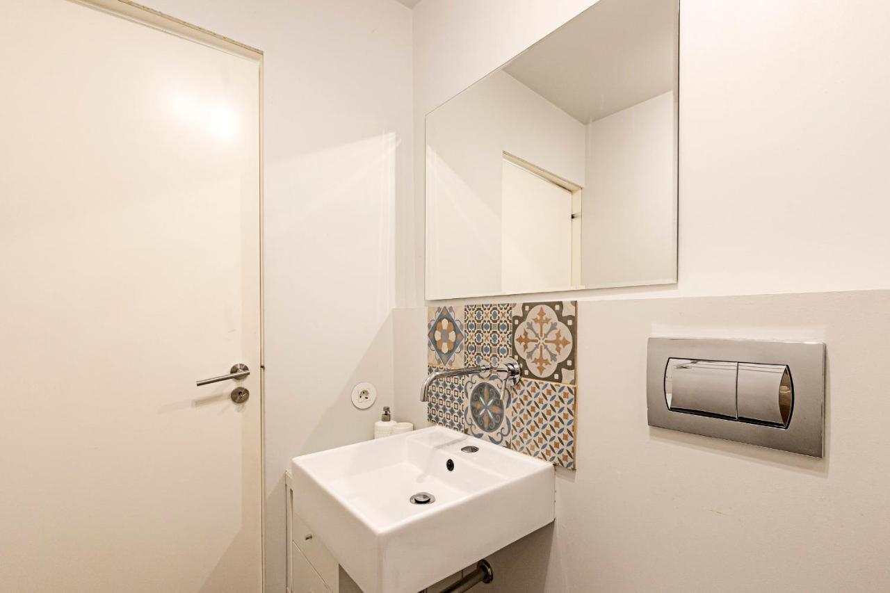 Lovelystay - Cativo Studio Downtown By Metro Station Porto Exterior photo